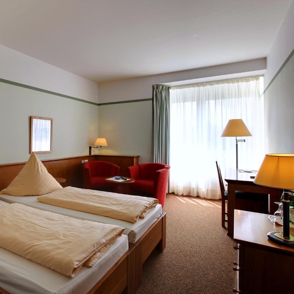 Landsitz Hotel เทมพลีน ภายนอก รูปภาพ